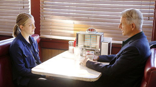 NCIS - S12E8: Semper Fortis