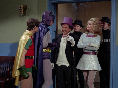 Batman - S3E20: Penguin's Clean Sweep