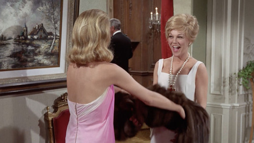 Bewitched - S3E25: Charlie Harper, Winner