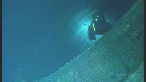 NOVA - S33E2: Sinking the Supership