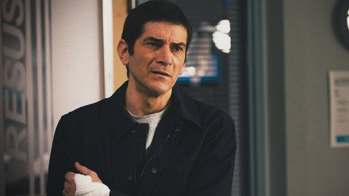 Casualty - S35E26: Glimpse