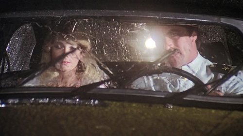 Magnum, P.I. - S1E2: Don't Eat the Snow in Hawaii (2)