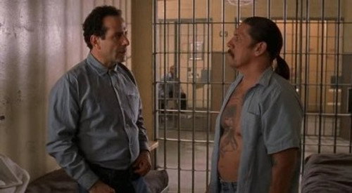 Monk - S2E16: Mr. Monk Goes to Jail