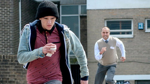 Casualty - S28E13: Badge of Honour