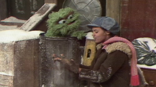 Sesame Street - S5E64: Maria Borrows Oscar's Gloves (0599)