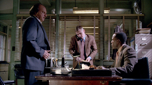 NYPD Blue - S7E14: Sleep Over