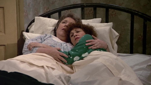 Cheers - S9E12: Honor Thy Mother