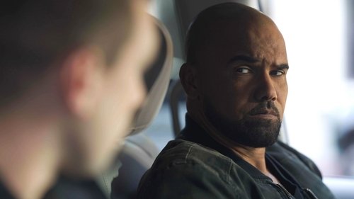 S.W.A.T. - S5E16: The Fugitive