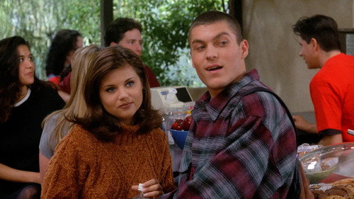 Beverly Hills, 90210 - S6E17: Fade In, Fade Out