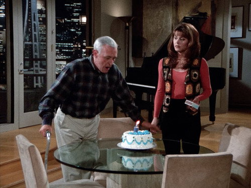 Frasier - S2E24: Dark Victory