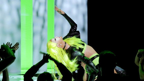 RuPaul's Drag Race - S14E14: Catwalk