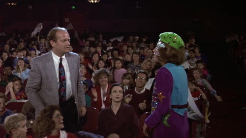 Cheers - S10E16: One Hugs, the Other Doesn't