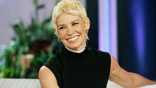 The Kelly Clarkson Show - S4E101: Evangeline Lilly, Jonathan Daviss