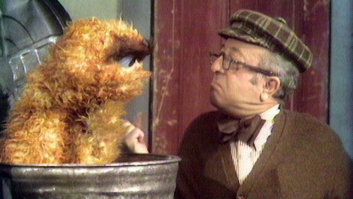 Sesame Street - S1E56: Mr. Hooper Bakes Oscar a Baked Bean Sundae (0056)