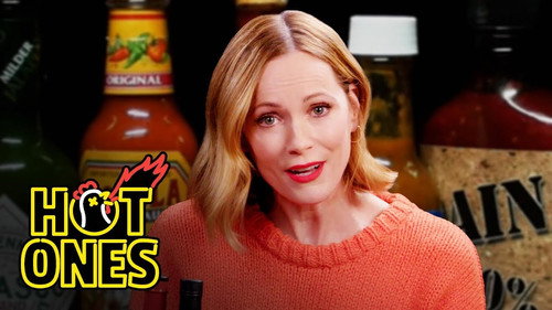 Hot Ones - S17E11: Leslie Mann Gets Revenge While Eating Spicy Wings