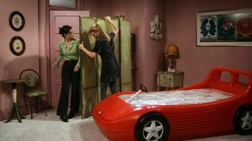 Friends - S3E7: The One with the Race Car Bed