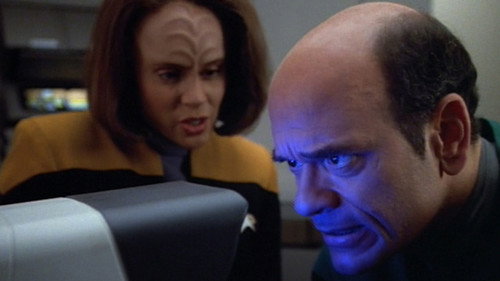 Star Trek: Voyager - S4E7: Scientific Method