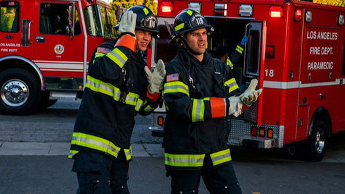 9-1-1 - S3E17: Powerless
