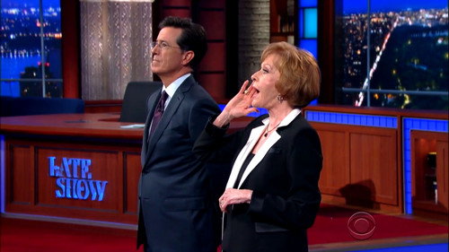 The Late Show with Stephen Colbert - S1E7: Kevin Spacey, Carol Burnett, Abbi Jacobson,  Ilana Glazer, Willie Nelson