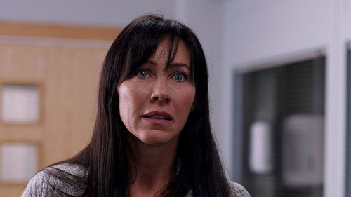 Casualty - S46E2: In the Line of Fire (1)