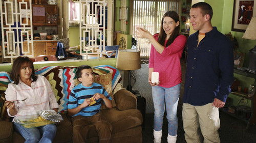 The Middle - S6E4: The Table