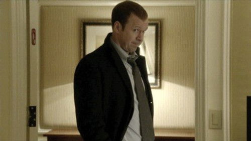 Blue Bloods - S2E16: Women With Guns