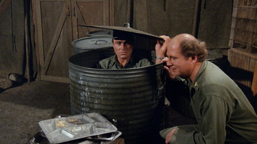 M*A*S*H - S7E21: Rally 'Round the Flagg, Boys