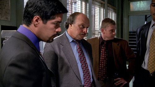 NYPD Blue - S8E19: Under Covers