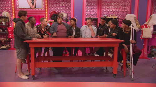 RuPaul's Drag Race - S11E7: From Farm to Runway