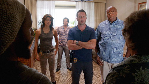 Hawaii Five-0 - S6E16: Ka Pohaku Kihi Paʻa (The Solid Cornerstone)