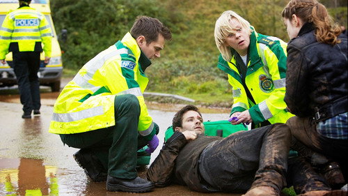 Casualty - S28E30: The Lies We Tell