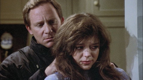 Hill Street Blues - S7E19: Days of Swine and Roses