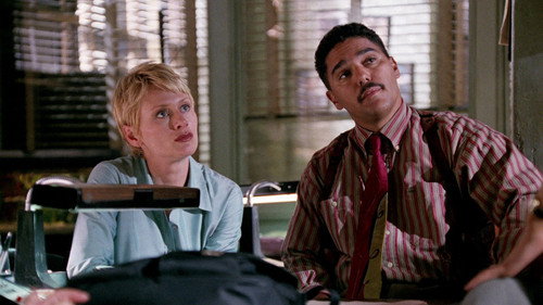 NYPD Blue - S7E3: The Man with Two Right Shoes