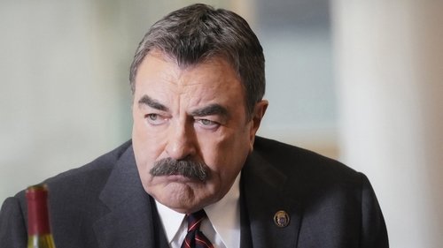 Blue Bloods - S10E3: Behind the Smile