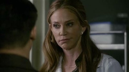 Law & Order: Special Victims Unit - S11E19: Conned