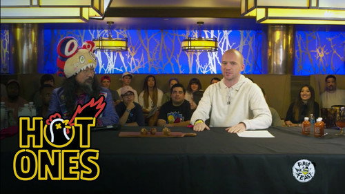 Hot Ones - S2E37: Hot Ones LIVE Trivia with Super Fans at ComplexCon