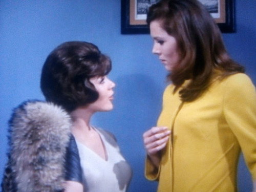 The Avengers - S6E1: The Forget-Me-Knot