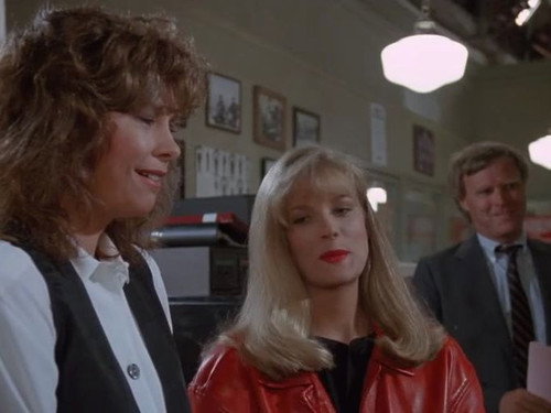 Murder, She Wrote - S6E17: Murder: According to Maggie