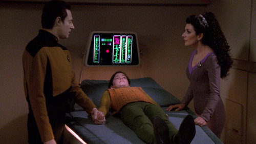 Star Trek: The Next Generation - S5E11: Hero Worship