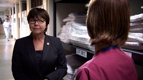 Holby City - S15E8: How Lo Can You Go