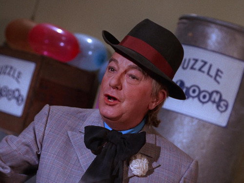 Batman - S2E31: The Puzzles Are Coming