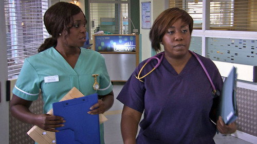 Holby City - S17E18: Love Divided by Three