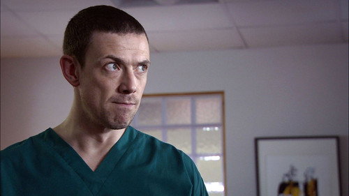 Holby City - S17E21: Trust in Me
