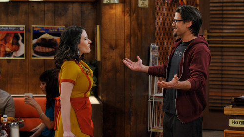 2 Broke Girls - S1E23: And Martha Stewart Have a Ball (1)