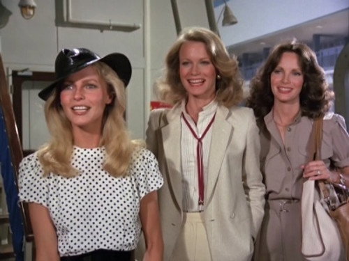 Charlie's Angels - S4E2: Love Boat Angels (2)