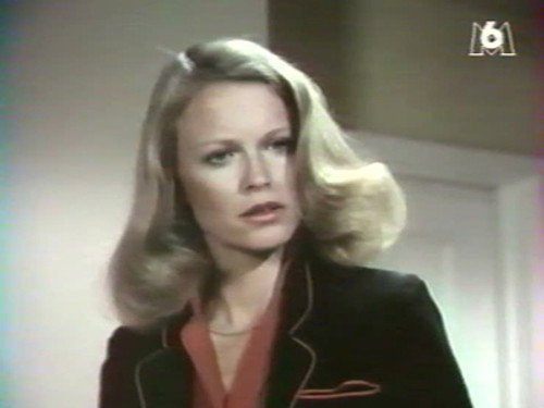 Charlie's Angels - S4E11: Angels on Campus