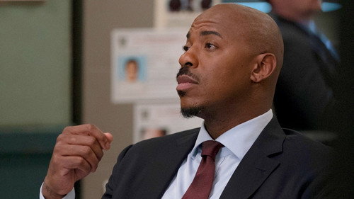 Law & Order - S22E8: Chain of Command