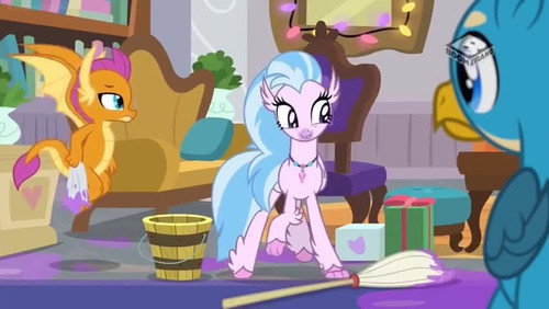 My Little Pony: Friendship Is Magic - S8E15: The Hearth’s Warming Club