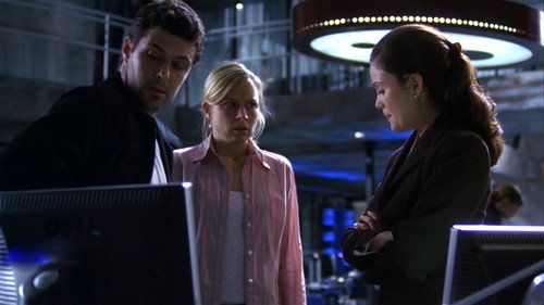 24 - S4E18: Day 4: 12:00 A.M.-1:00 A.M.