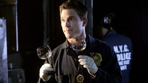 Law & Order: Special Victims Unit - S9E18: Trade